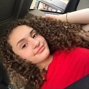 Meet your Posher, Ariana